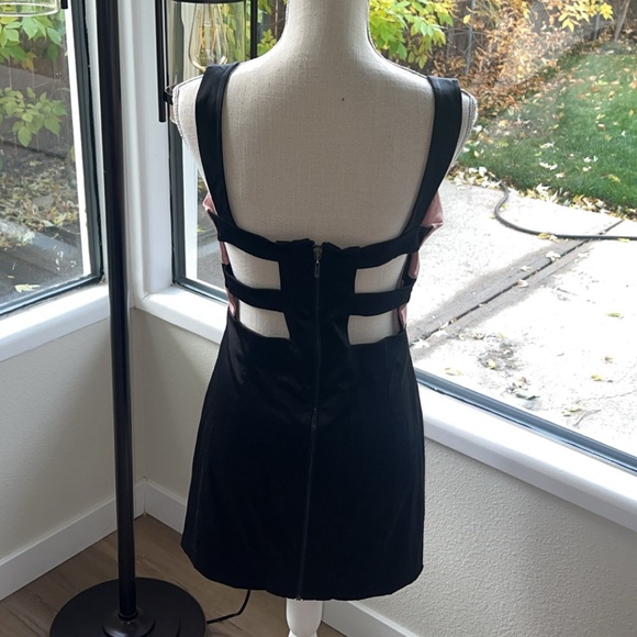 BEBE Satin Color-block Evening Dress - Picture 4 of 8